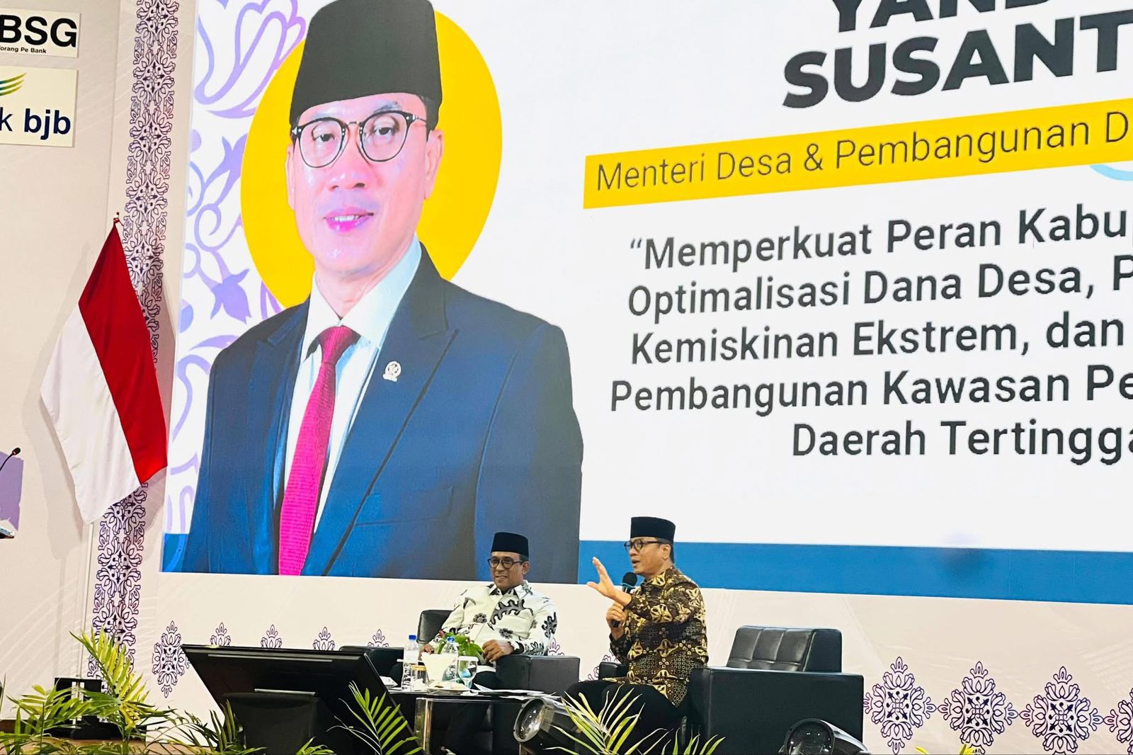 Bupati Malteng Dampingi Mendes PDT Bahas Optimalisasi Dana Desa dan Pembangunan Daerah Tertinggal